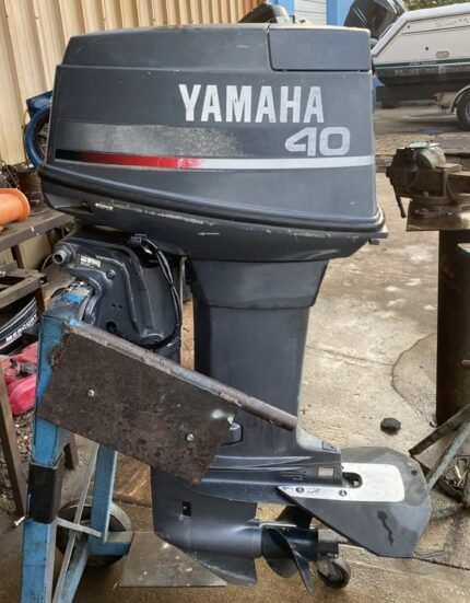 1997 Yamaha 40 HP 2-Cyl Carbureted 2-Stroke 20″ (L) Outboard Motor